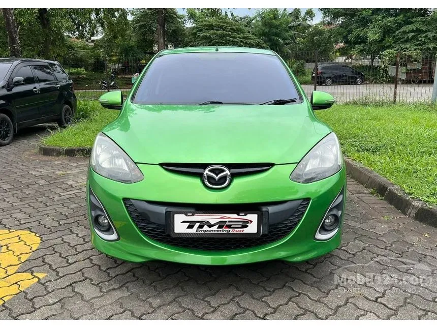 2012 Mazda 2 R Sedan