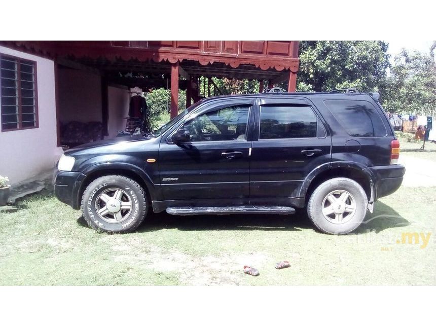 2002 Ford Escape XLT SUV