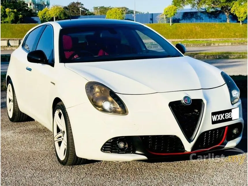 2012 Alfa Romeo Giulietta MultiAir Hatchback