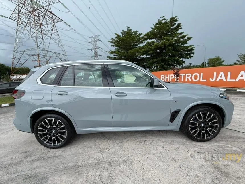 2025 BMW X5 xDrive40i M Sport SUV