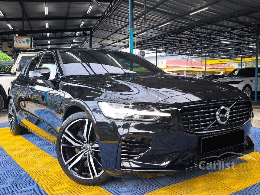 2022 Volvo S60 Recharge T8 R-Design Sedan