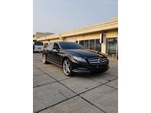 Mercedes Benz CLS 350 V6 AMG CBU Black on Beige 2011 KM 25rb Record