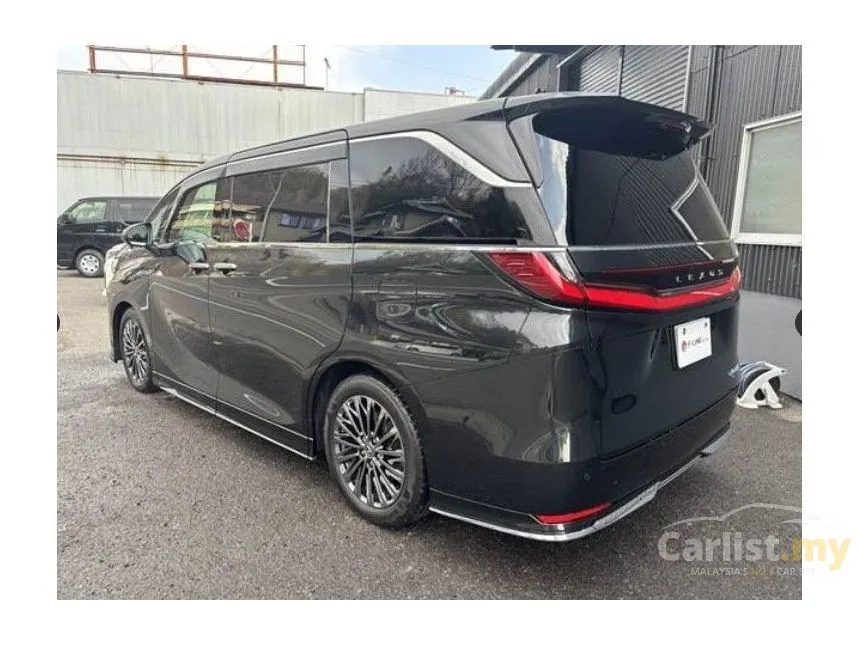 2024 Lexus LM 500h Version L 6 Seater MPV