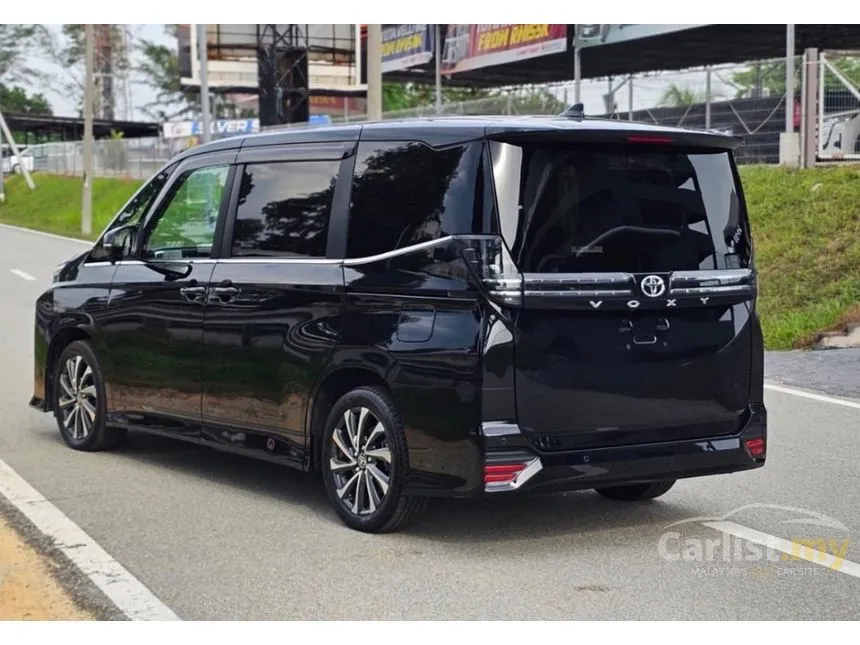 2023 Toyota Voxy S-Z MPV