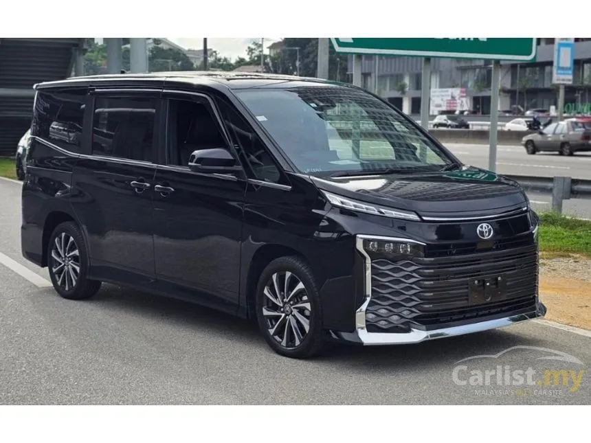 2023 Toyota Voxy S-Z MPV