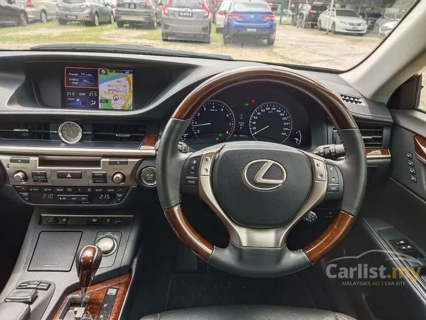 2014 Lexus ES250 Luxury Sedan
