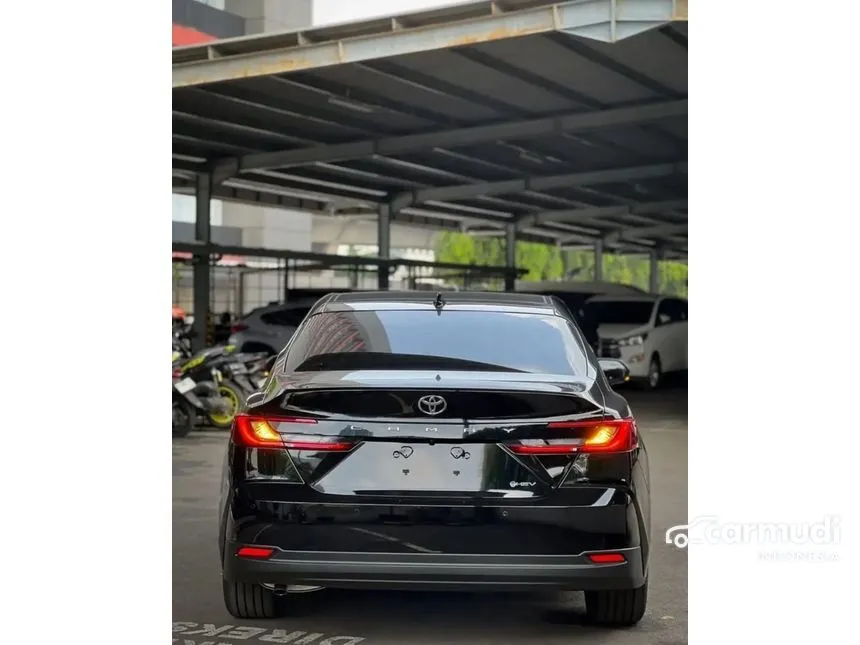 2026 Toyota Camry HEV (Premium Color) Sedan