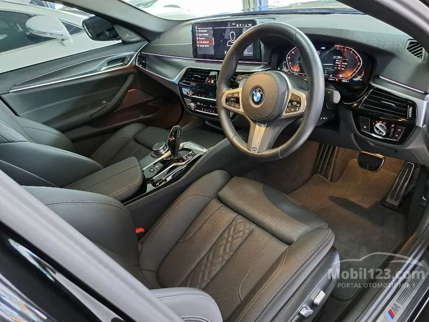 2023 BMW 520i M Sport Sedan