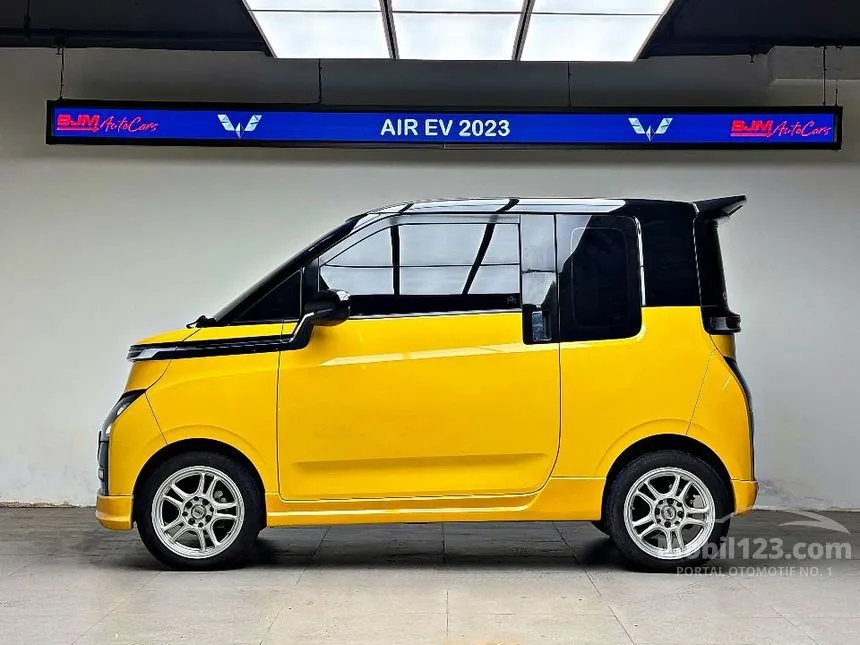 2023 Wuling Air EV Long Range + Charging Pile Hatchback