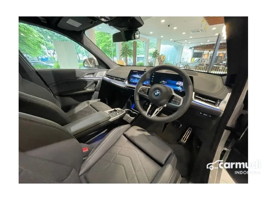 2025 BMW iX1 eDrive20 M Sport SUV