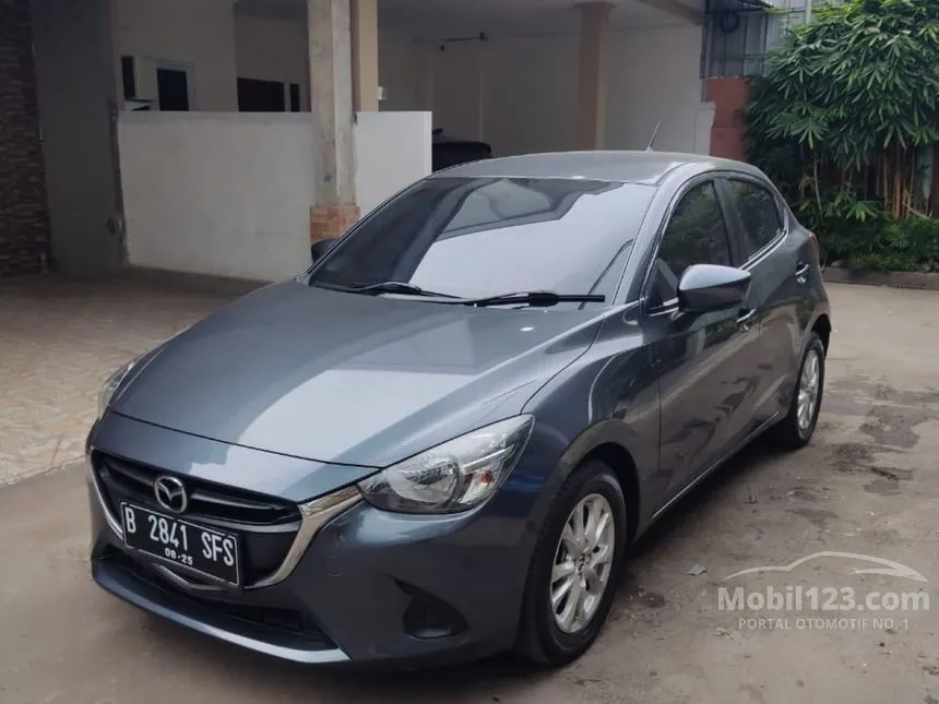 Jual Mobil Mazda 2 2015 GT 1.5 di DKI Jakarta Automatic Hatchback Abu