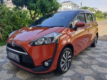 Sienta V 2016 Manual 1.5L
Electric Doors - KM 24 RB
Record Full Auto2000