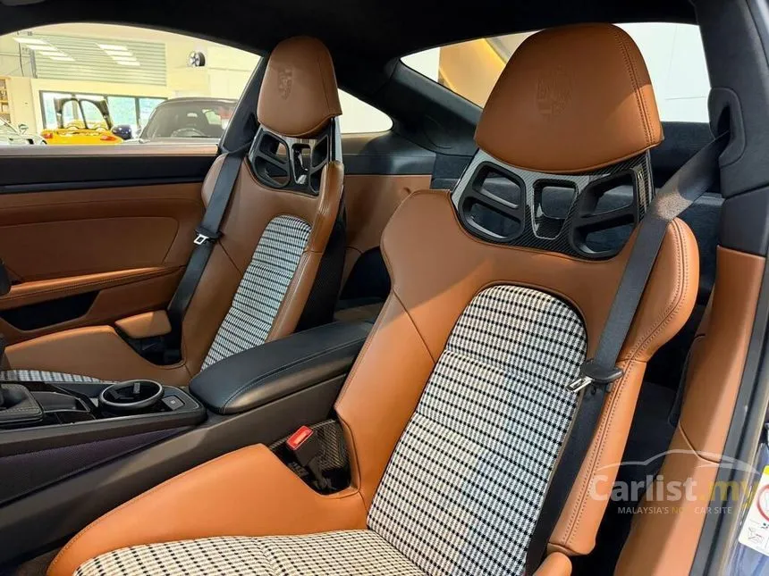 2022 Porsche 911 GT3 Touring Coupe