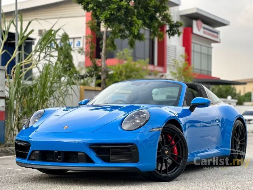 2023 Porsche 911 Targa 4 GTS Convertible