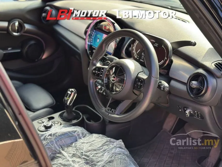 2022 MINI Cooper S 5 Door Hatchback