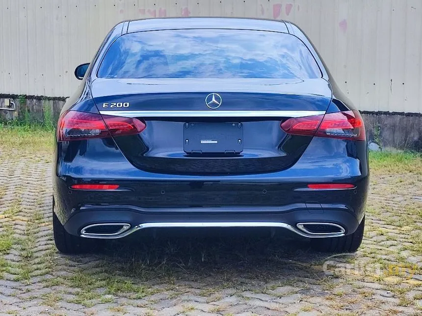 2021 Mercedes-Benz E200 AMG Sedan