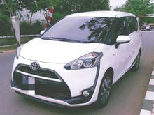 Toyota Sienta 2016