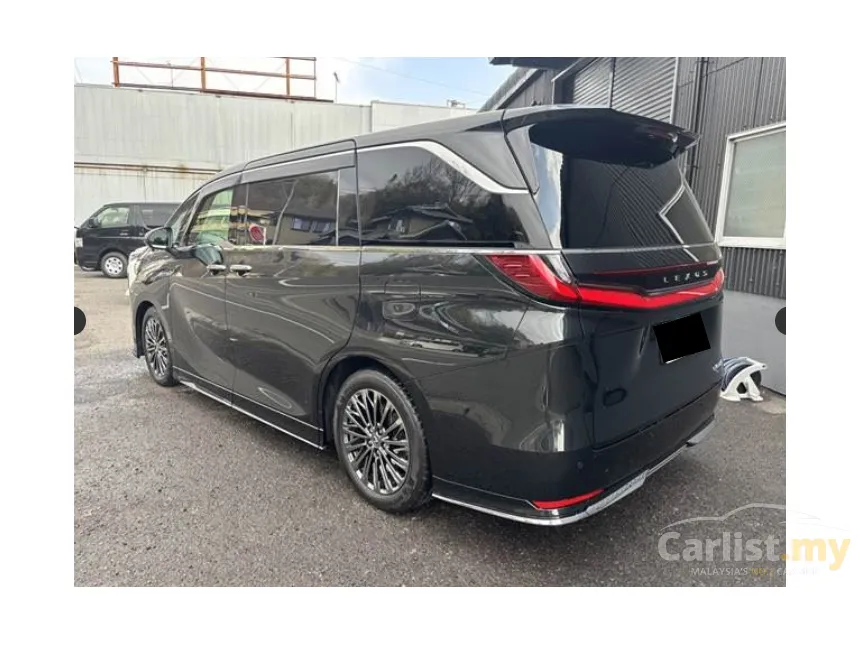2024 Lexus LM 500h Version L 6 Seater MPV