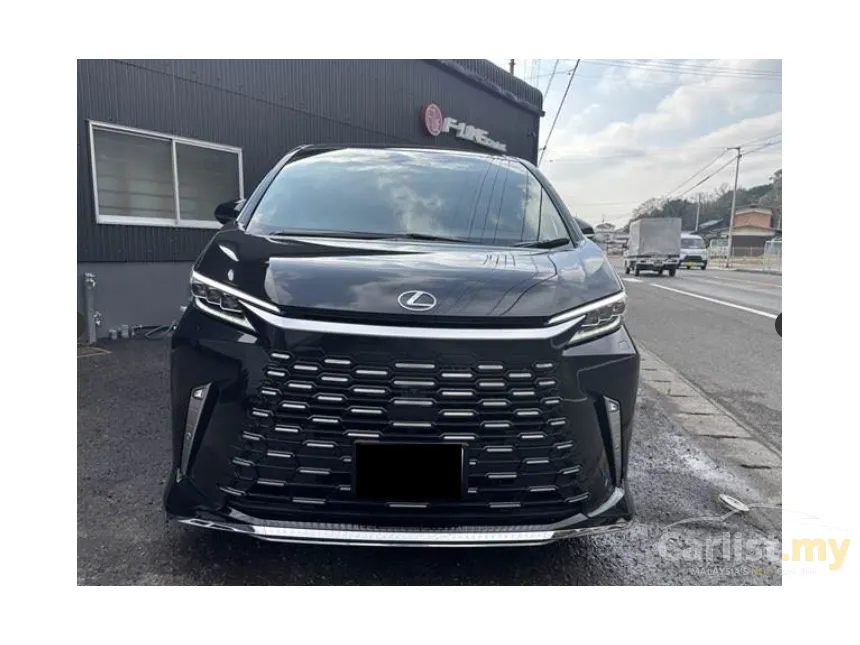 2024 Lexus LM 500h Version L 6 Seater MPV