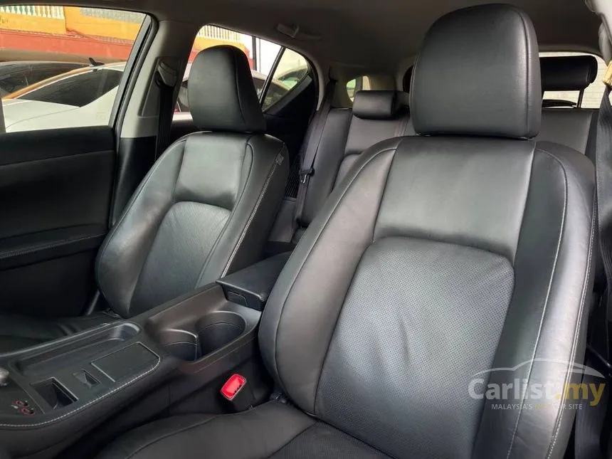 2013 Lexus CT 200h Luxury Hatchback