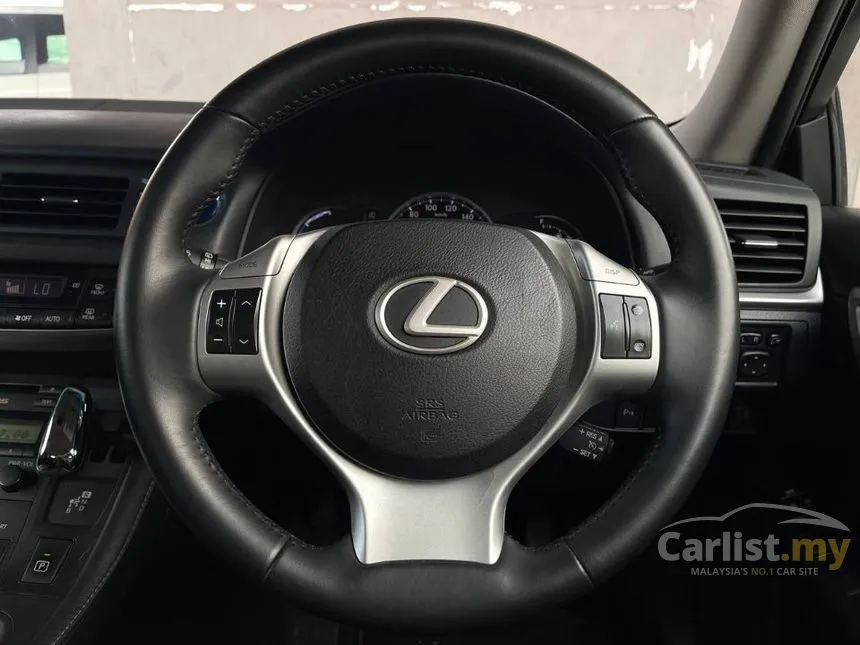 2013 Lexus CT 200h Luxury Hatchback