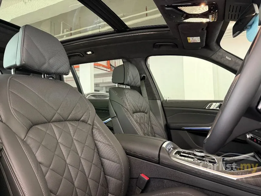 2025 BMW X7 xDrive40i Pure Excellence SUV