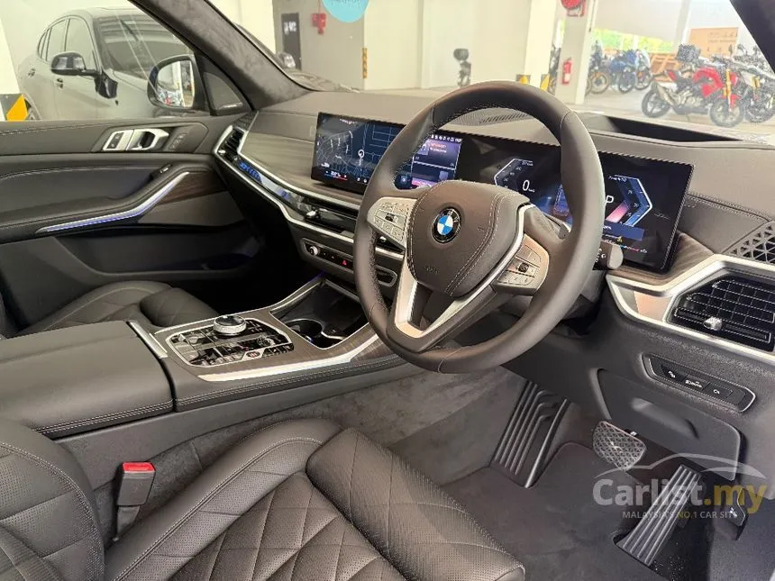 2025 BMW X7 xDrive40i Pure Excellence SUV