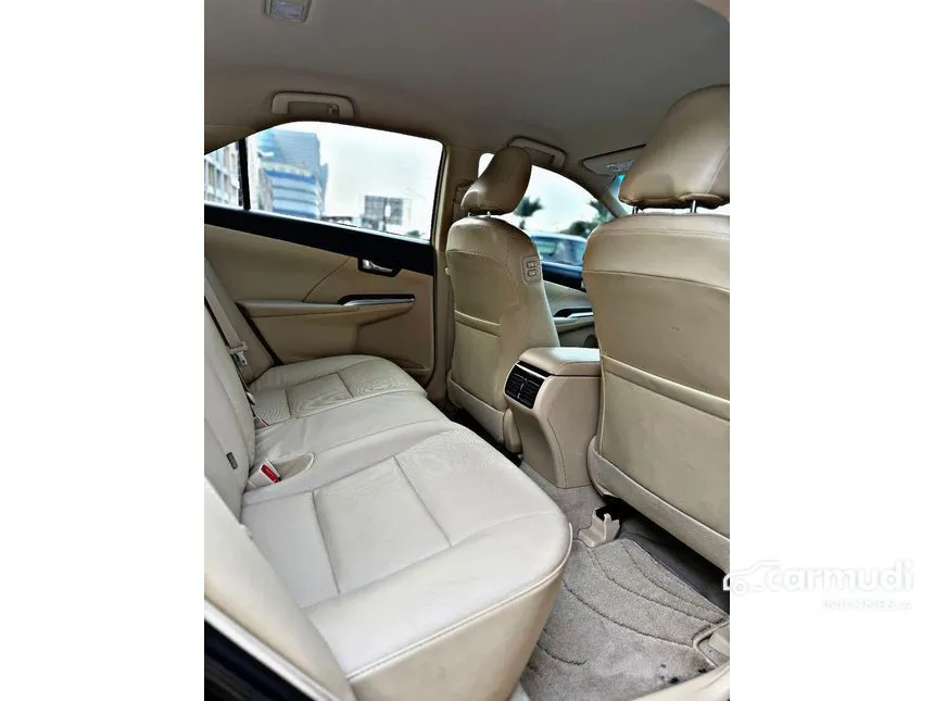 2017 Toyota Camry V Sedan