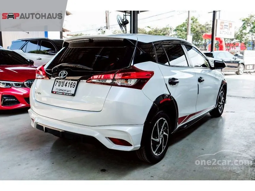 2021 Toyota YARIS Sport Premium Hatchback