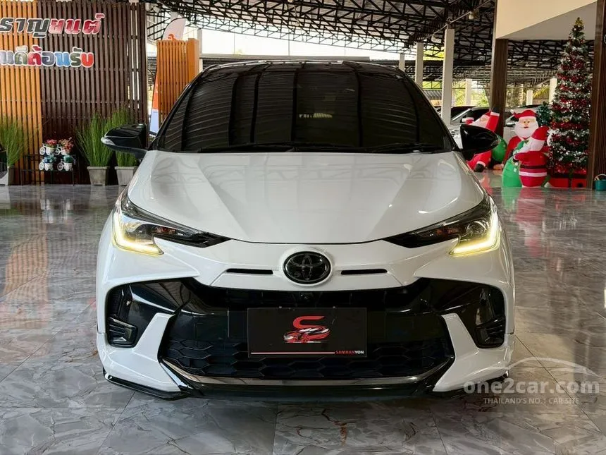 2023 Toyota YARIS Premium S Hatchback