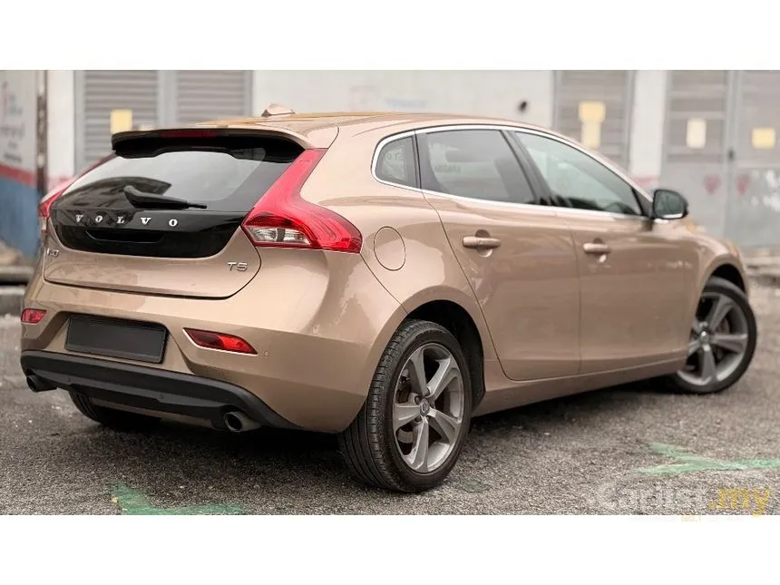 2017 Volvo V40 T5 Drive-E Hatchback