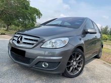 2011 Mercedes-Benz B180 1.7 Hatchback LOW MILEAGE FULL SERVIES RECORD LADY OWNER