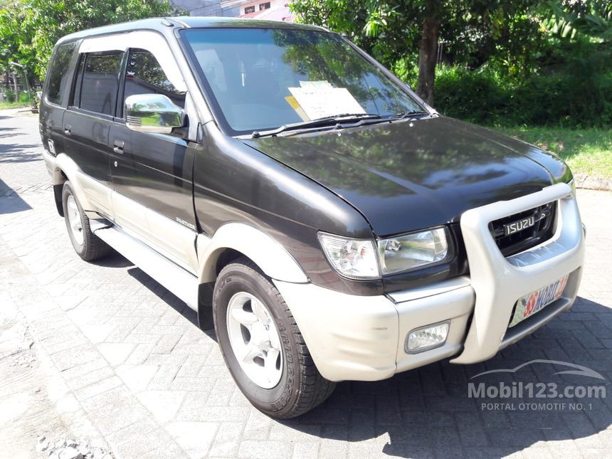 Jual Mobil  Isuzu  Panther  2004 TOURING  2 5 di Jawa  Timur  