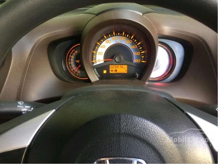 2016 Honda Brio Satya S Hatchback