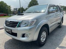 Toyota Hilux 2.5 G VNT Pickup Truck NO OFF ROAD FACELIFT MODEL LIKE NEW