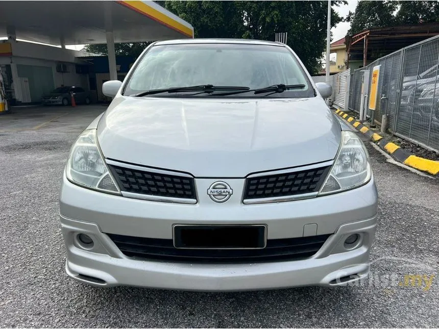 2010 Nissan Latio ST-L Hatchback