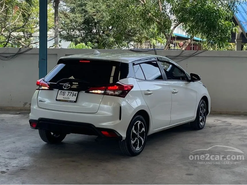 2024 Toyota YARIS Smart Hatchback