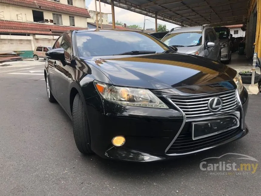 2014 Lexus ES 250 Luxury Sedan