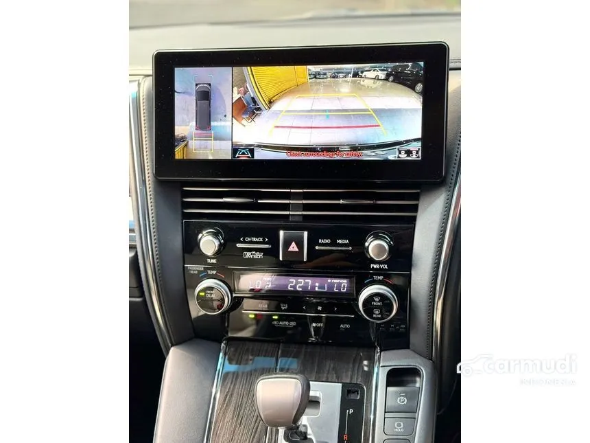 2021 Lexus LM 350 4 Seater MPV