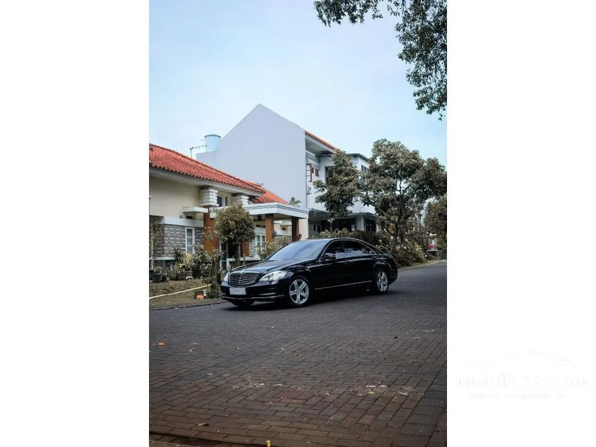 2011 Mercedes-Benz S300L Solitaire Sedan
