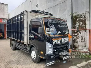 2018 Isuzu Elf 4.6 NMR 71T SD Truck Bak Kayu Dijual Di Malang