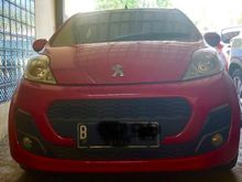 Dijual 2013 Peugeot 107 1.0 Hatchback. Pemakaian 2015