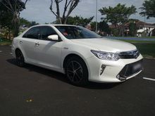 2015 Toyota Camry 2.5 Hybrid Sedan (A)