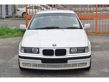 1999 BMW 318i 1.9 Sedan