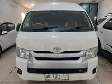 2014 Toyota Hiace 2.5 Commuter Van