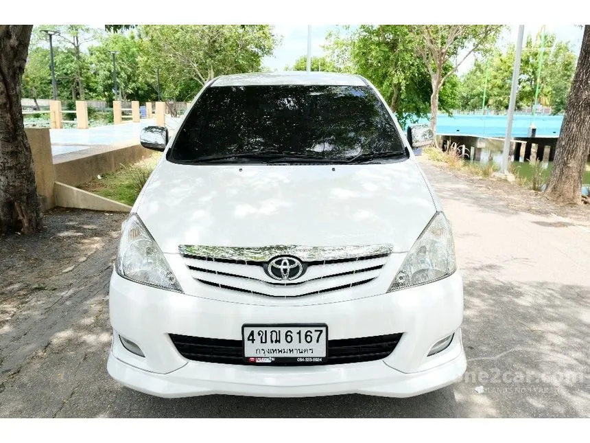 2011 Toyota INNOVA G Exclusive Wagon