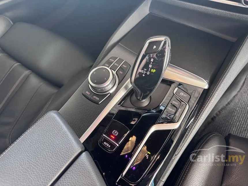 2022 BMW 530i M Sport Sedan