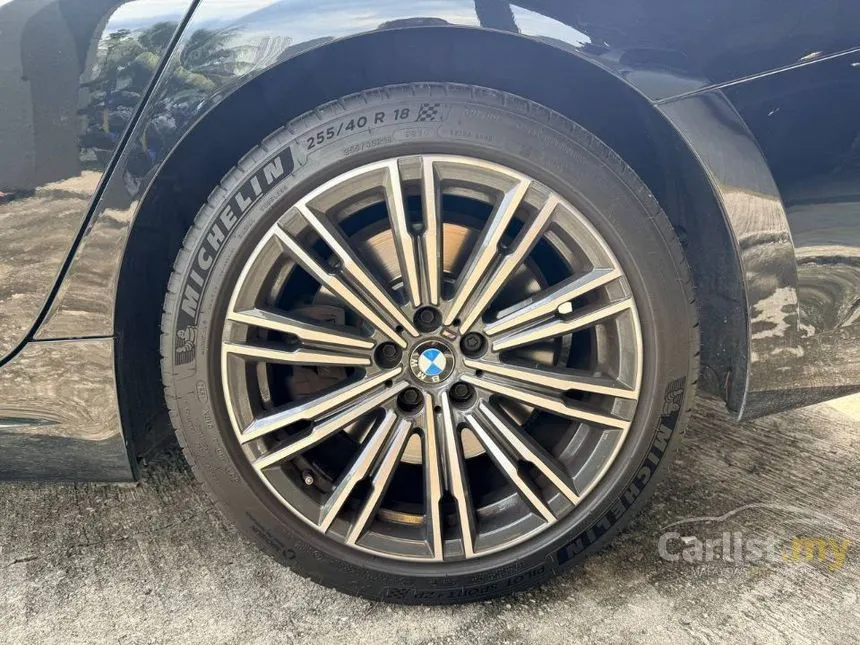 2021 BMW 330i M Sport Sedan