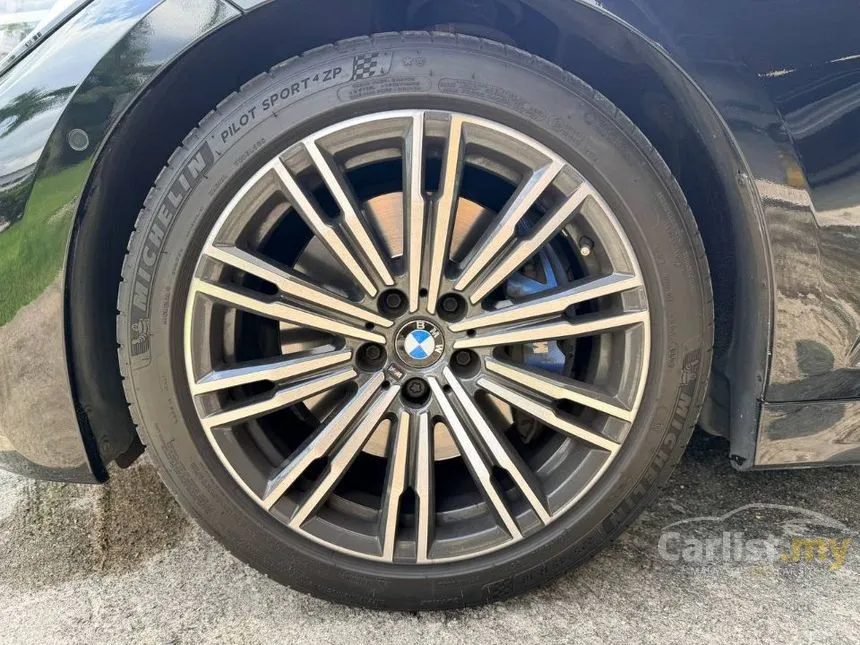2021 BMW 330i M Sport Sedan