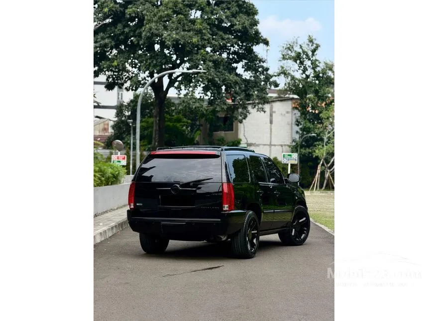 2011 Cadillac Escalade SUV